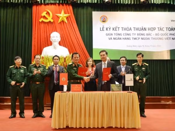 Vietcombank cung cấp gói tài chính toàn diện cho Tổng công ty Đông Bắc ảnh 1