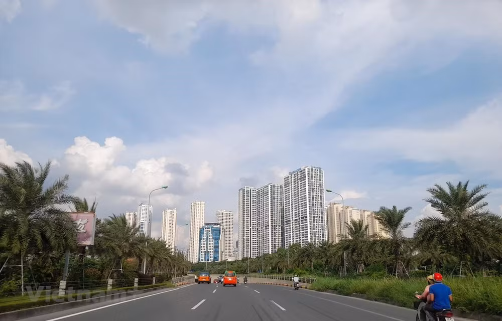 Đón dòng vốn, giá bất động sản ở nhiều nơi vẫn tăng mạnh ảnh 1
