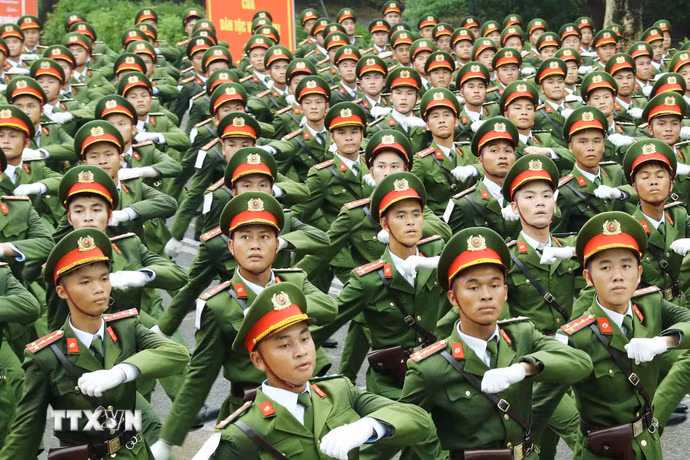 Khối diễu binh của Công an nhân dân. (Nguồn: TTXVN)