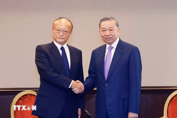 Tổng Bí thư, Chủ tịch nước Tô Lâm tiếp ông Masato Kanda, Chủ tịch Ngân hàng Phát triển châu Á (ADB). (Ảnh: Thống Nhất/TTXVN)