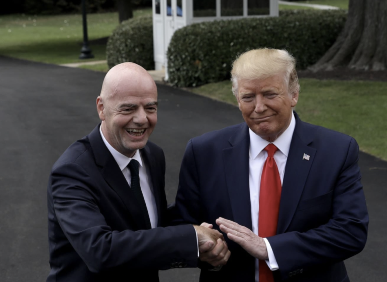 Chủ tịch FIFA Gianni Ifantino và Tổng thống Mỹ Donald Trump (Ảnh tư liệu)