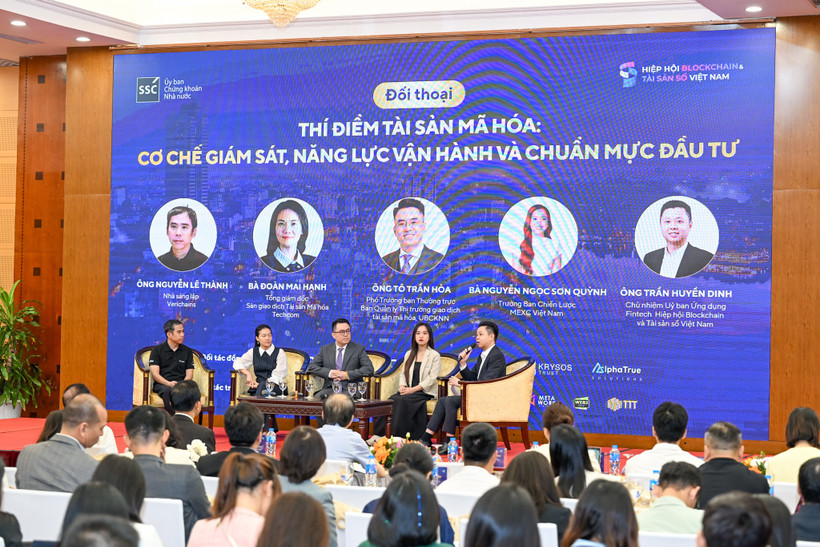 Toàn cảnh sự kiện “Thí điểm Sàn giao dịch tài sản số: Cơ chế giám sát, năng lực vận hành và chuẩn mực đầu tư." (Ảnh: Minh Sơn/Vietnam+)