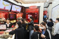 Giá vàng trong nước quay đầu giảm mạnh, hiện giao dịch ở 188,2 triệu đồng. (Ảnh: Vietnam+)