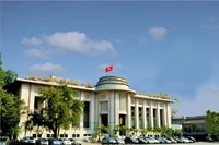 Ngân hàng Nhà nước chính thức cung cấp 32 dịch vụ công trực tuyến toàn trình. (Ảnh: Vietnam+)