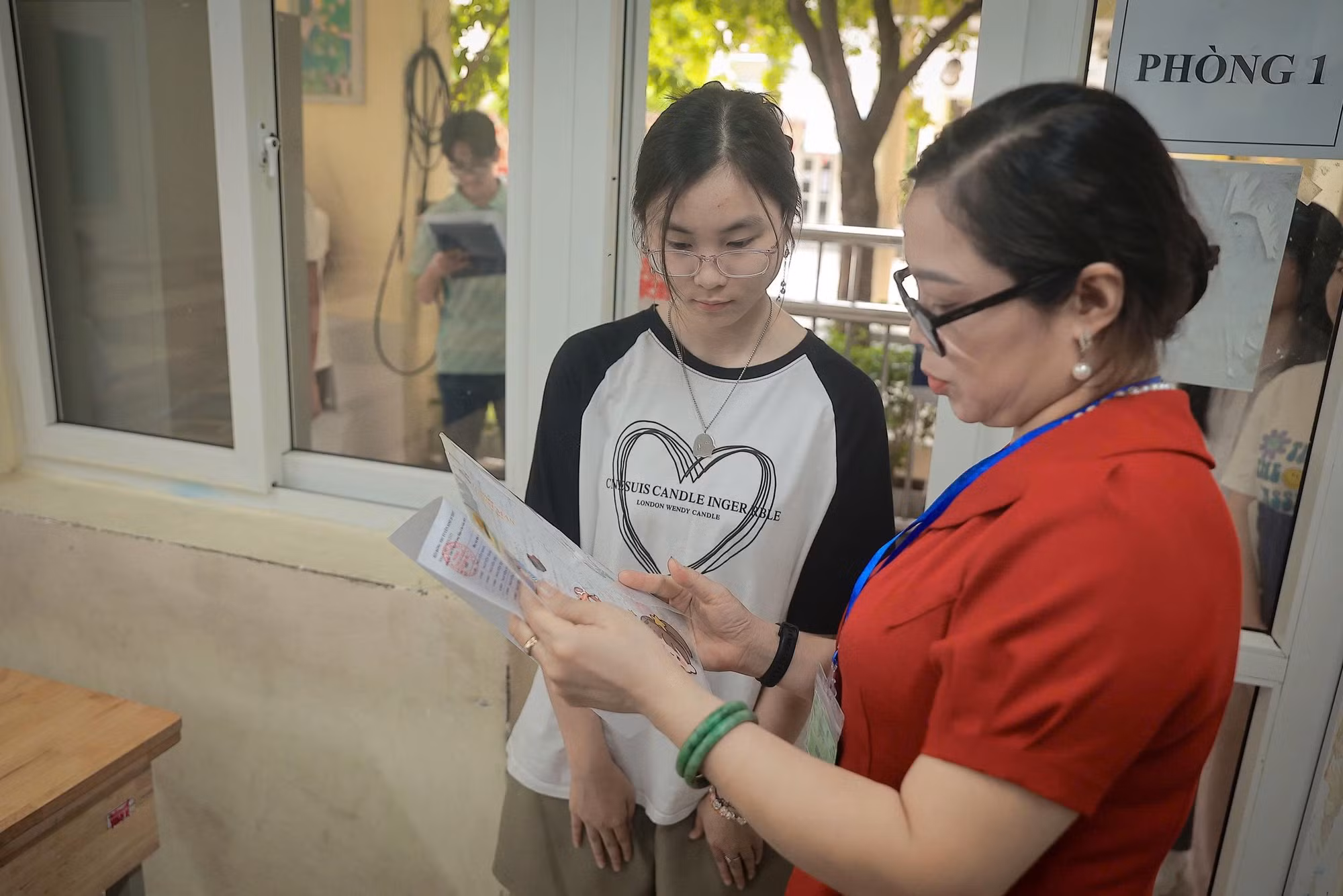 Thí sinh dự thi vào lớp 10 tại Hà Nội. (Ảnh: Hoài Nam/Vietnam+)