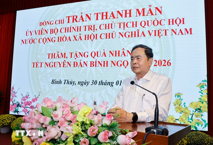 Chủ tịch Quốc hội Trần Thanh Mẫn phát biểu, chúc Tết tại phường Bình Thủy, thành phố Cần Thơ. (Ảnh: Doãn Tấn/TTXVN)