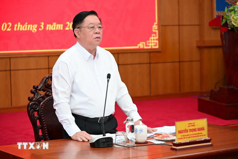 Ông Nguyễn Trọng Nghĩa phát biểu chỉ đạo tại Hội nghị. (Ảnh: Thanh Bình/TTXVN)