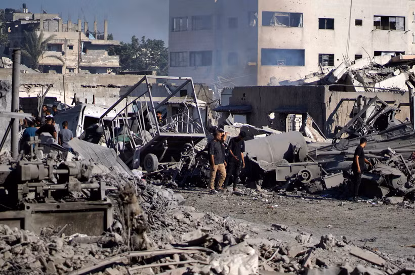 Cảnh đổ nát sau cuộc không kích của Israel tại Gaza. (Ảnh: THX/TTXVN phát)