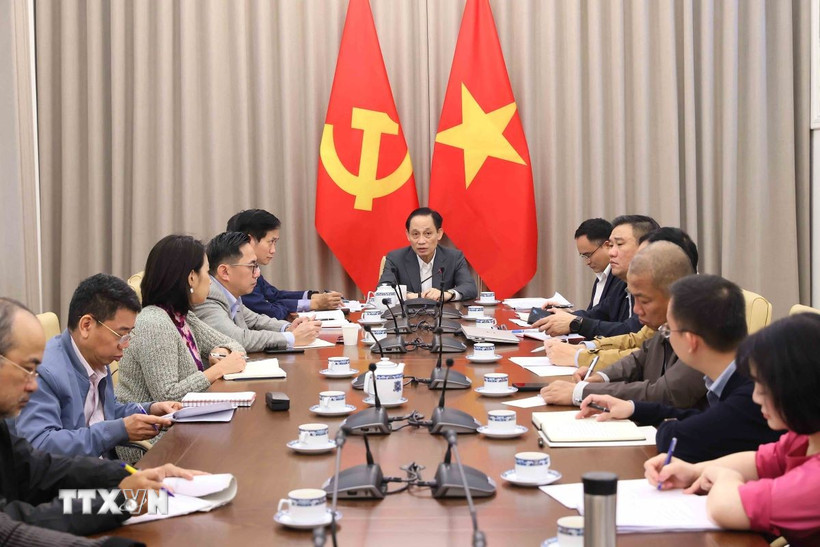 Ông Lê Hoài Trung, Bí thư Trung ương Đảng, Bộ trưởng Ngoại giao chủ trì cuộc họp. (Ảnh: An Đăng/TTXVN)