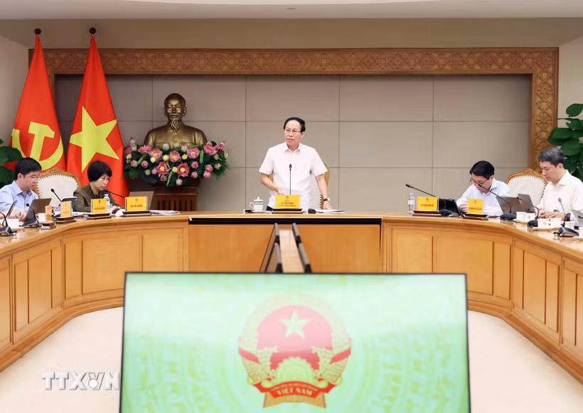 Phó Thủ tướng Lê Tiến Châu phát biểu tại buổi làm việc. (Ảnh: An Đăng/TTXVN)