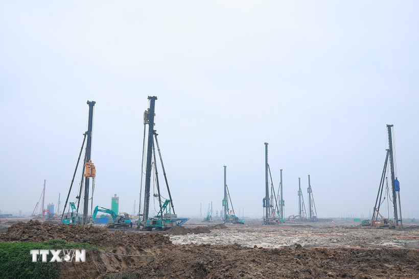 Công trường thi công Dự án Cảng hàng không Quốc tế Gia Bình. (Ảnh: Dương Giang/TTXVN)