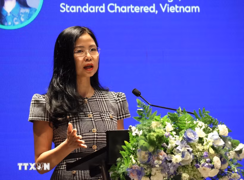 Bà Nguyễn Thúy Hạnh, Tổng Giám đốc Ngân hàng Standard Chartered Việt Nam phát biểu tại diễn đàn. (Ảnh: Hứa Chung/TTXVN)
