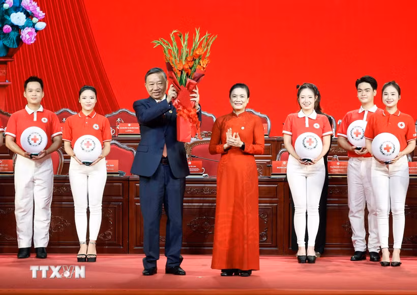 Tổng Bí thư, Chủ tịch nước Tô Lâm giữ cương vị Chủ tịch Danh dự Hội Chữ thập Đỏ Việt Nam. (Ảnh: Thống Nhất/TTXVN)