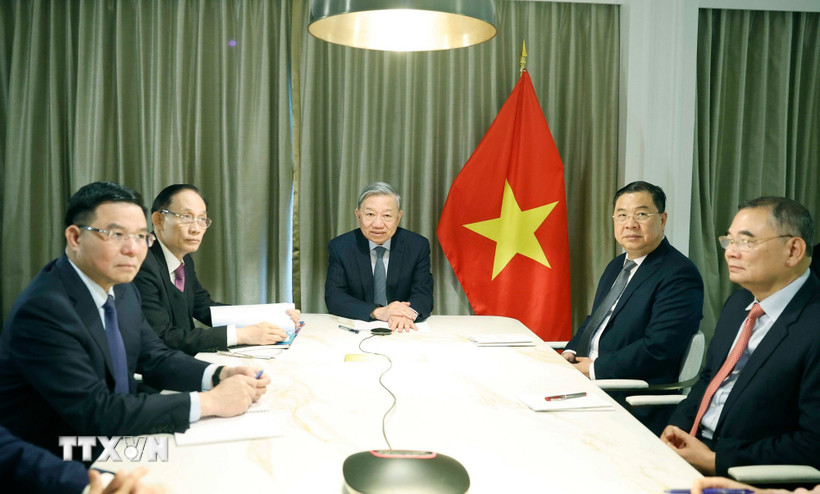 Tổng Bí thư Tô Lâm điện đàm với Thượng nghị sỹ Hoa Kỳ Steve Daines. (Ảnh: Thống Nhất/TTXVN)