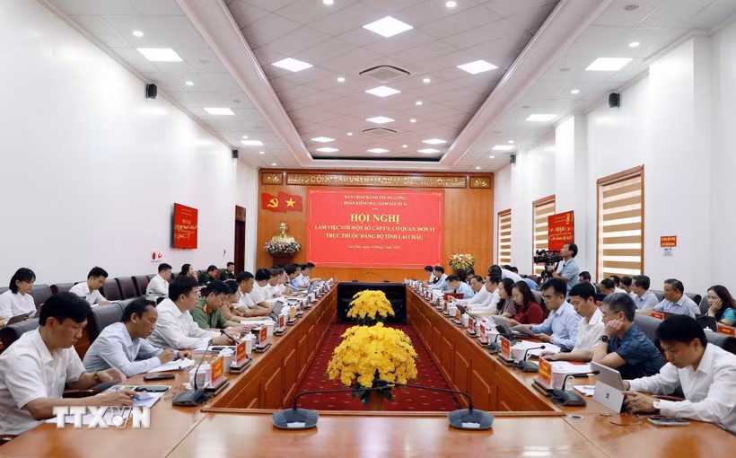 Quang cảnh buổi làm việc. (Ảnh: Quý Trung/TTXVN)