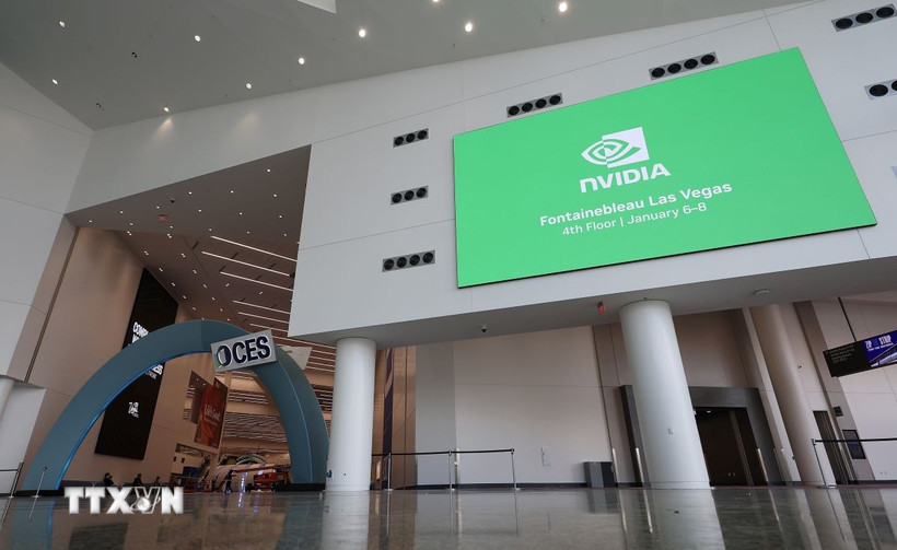Video về chip AI của Nvidia tại triển lãm điện tử tiêu dùng CES ở Las Vegas, Nevada, Mỹ, ngày 5/1/2026. (Ảnh: Yonhap/TTXVN)