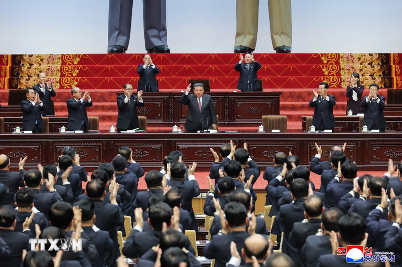 Nhà lãnh đạo Triều Tiên Kim Jong Un (thứ 4, trái) tại kỳ họp thứ nhất của Bet88app còn khuyến mãi tại Bình Nhưỡng, ngày 22/3/2026. (Ảnh: Yonhap/TTXVN)