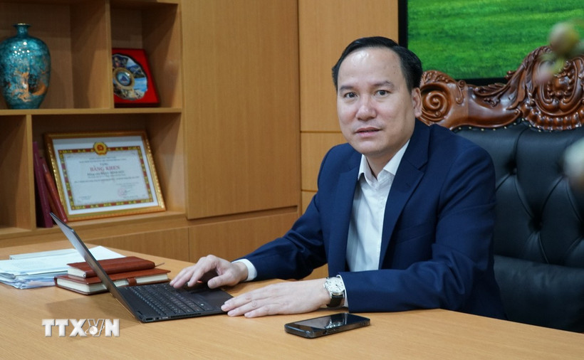 Ông Đặng Đình Đức, Phó Chủ tịch Thường trực Cơ quan điều hành IFC Đà Nẵng, trả lời phỏng vấn TTXVN. (Ảnh: Quốc Dũng/TTXVN)