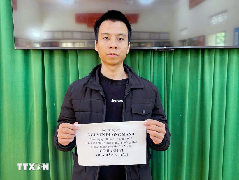 Đối tượng Nguyễn Đường Mạnh là chủ mưu, trực tiếp tổ chức, môi giới, lôi kéo công dân Việt Nam xuất cảnh trái phép sang Campuchia. (Ảnh: TTXVN phát)