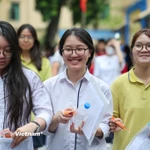 Học sinh thi tốt nghiệp trung học phổ thông. (Ảnh: Minh Sơn/Vietnam+)