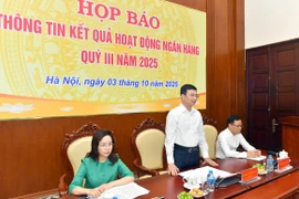 Phó Thống đốc Ngân hàng Nhà nước Phạm Thanh Hà phát biểu tại họp báo. (Ảnh: Vietnam+)