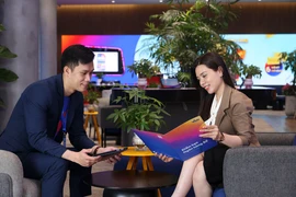 Vikki Bank hỗ trợ tài chính cho bà con vùng lũ