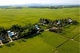 Những ngôi nhà an toàn được Ngân hàng Phát triển Châu Á và Chính phủ tài trợ được xây dựng lại trong chiến dịch Quang Trung tại khu phố Đông Thạnh, phường Đông Hòa tỉnh Đắk Lắk. (Ảnh: ADB)