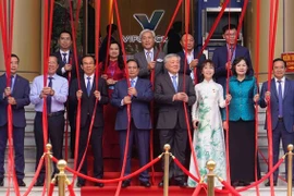 Nghi thức ra mắt Trụ sở chính Cơ quan điều hành trung tâm Tài chính Quốc tế tại Thành phố Hồ Chí Minh. (Ảnh: Vietnam+)