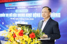 Tiến sỹ Đào Minh Tú, Phó Chủ tịch kiêm Tổng Thư ký Hiệp hội Ngân hàng Việt Nam phát biểu tại Hội thảo "AI và quản trị dữ liệu trong hoạt động ngân hàng". (Ảnh: Vietnam+)