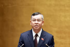 Bộ trưởng Bộ Tài chính Ngô Văn Tuấn, thừa ủy quyền của Thủ tướng Chính phủ trình bày Báo cáo giải trình, tiếp thu, chỉnh lý dự thảo Nghị quyết về phê chuẩn quyết toán ngân sách nhà nước năm 2024. (Ảnh: Tuấn Anh/TTXVN)