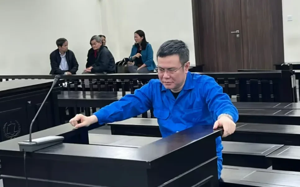 Bắt giữ chủ tịch xã lập quy hoạch giả để bán đất ao trái phép