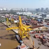 Hoạt động bốc xếp container tại Cảng Tân Thuận-Công ty Cổ phần Cảng Sài Gòn. (Ảnh: Quốc Khánh/TTXVN)