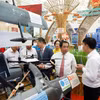 Quyền Bộ trưởng Trần Đức Thắng thăm gian trưng bày 80 năm thành tựu của ngành Nông nghiệp và Môi trường. (Ảnh: Khương Trung)