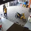 (Ảnh chụp màn hình từ camera an ninh)