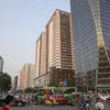 Giá chung cư tại các đô thị lớn đã có dấu hiệu chững lại. (Ảnh: Vietnam+)