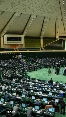 Toàn cảnh một phiên họp Quốc hội Iran tại Tehran. (Ảnh: IRNA/TTXVN)