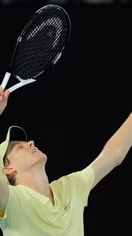 Jannik Sinner trở thành nhà vô địch Australian Open 2025 sau chiến thắng trước Alexander Zverev ở chung kết. (Nguồn: AP)
