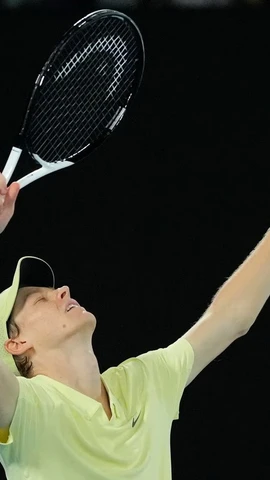 Jannik Sinner trở thành nhà vô địch Australian Open 2025 sau chiến thắng trước Alexander Zverev ở chung kết. (Nguồn: AP)