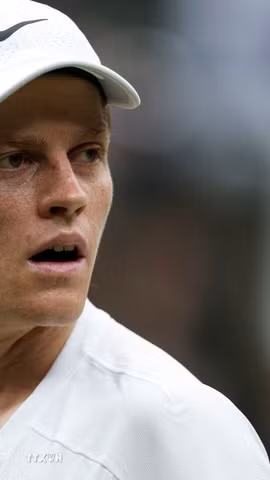 Sinner tiếp tục lỡ hẹn với danh hiệu Roland Garros. (Ảnh: THX/TTXVN)