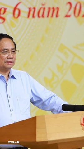 Thủ tướng Phạm Minh Chính chủ trì Phiên họp liên Ban Chỉ đạo về xóa nhà tạm và dự án trọng điểm. (Ảnh: Dương Giang/TTXVN)