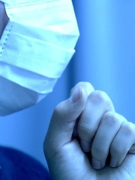 Số ca mắc cúm mới tại Nhật Bản vượt mức báo động. (Ảnh minh họa: NHK)