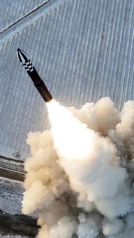 Một vụ phóng tên lửa của Triều Tiên. (Ảnh: Yonhap/TTXVN)