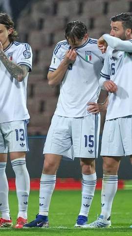 Italy cay đắng với lần thứ ba lỡ hẹn World Cup. (Nguồn: AP)