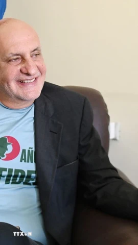 Chủ tịch Hội nhà báo Cuba, Ricardo Ronquillo Bello, trả lời phỏng vấn TTXVN. (Ảnh: Việt Hùng/TTXVN)