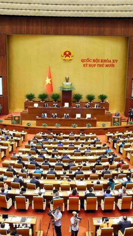 Toàn cảnh Phiên khai mạc trọng thể Kỳ họp thứ 10, Quốc hội khóa XV. (Ảnh: Phạm Kiên/TTXVN)