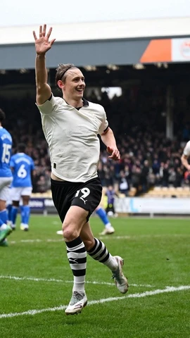 Ben Waine tỏa sáng để đưa Port Vale vào tứ kết FA Cup. (Nguồn: Getty Images)