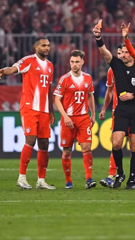 Camavinga lĩnh thẻ đỏ tai hại khiến Real Madrid nhận trái đắng trước Bayern Munich.