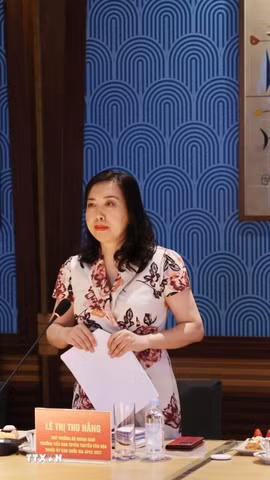 Thứ trưởng Lê Thị Thu Hằng, Trưởng Tiểu ban Tuyên truyền Văn hóa APEC 2027 phát biểu tại buổi làm việc. (Ảnh: Lê Huy Hải/TTXVN)