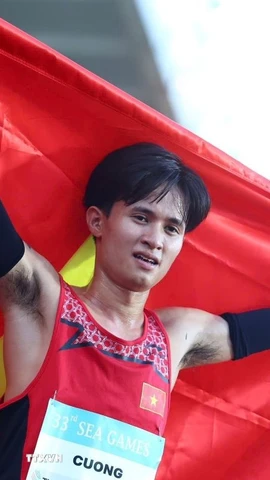 Nguyễn Trung Cường giúp Điền kinh lập "hat-trick vàng" trong ngày hôm nay. (Ảnh: TTXVN phát)