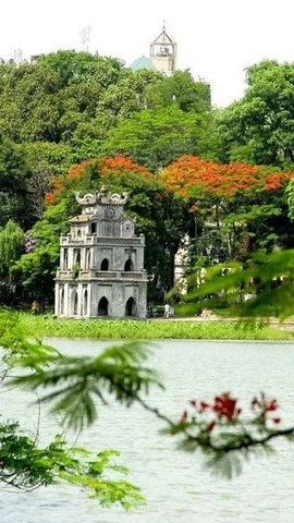 Hồ Hoàn Kiếm. (Ảnh: Ðình Na/TTXVN)